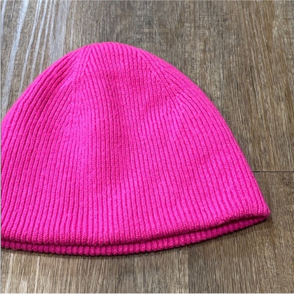 Vineyard Vines Hat Vineyard Vines Winter Hat Pink - Picture 6 of 8